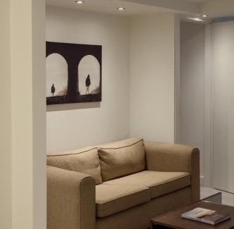 Makrigianni Apartment | Right under the Acropolis