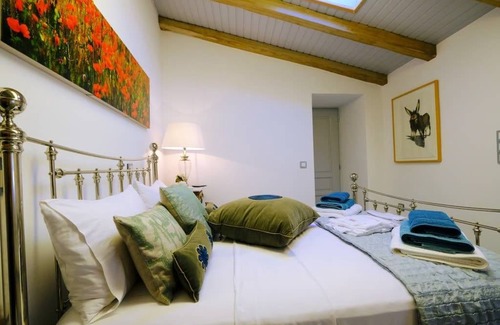 Myrina Apartment | Rosemary Room - Limnos Experience