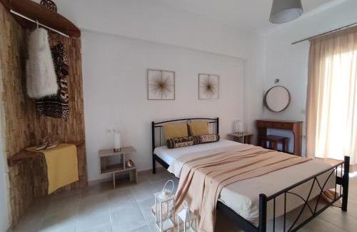 Benitses Apartment | Roza's Home and Studios