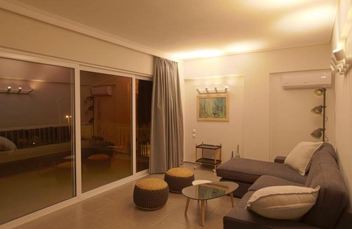 Saronida Apartment | Seaside Renovated Top Floor Apartment