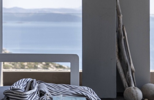 Marathon Villa | Seaview villa schinias, is a modern and minimal property with amazing view!