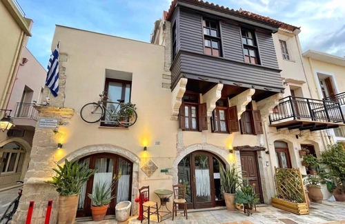 Old Town Rethymnon Apartment | Sohora's Autumn Bliss - Sohora's Serene Getaway