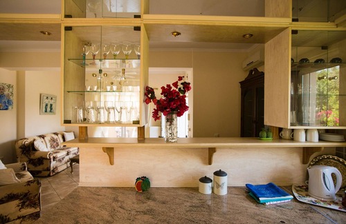Spata-Artemida Apartment | Soulas Place - Close to Athens International Airport, Beach, Shops, Restaurants