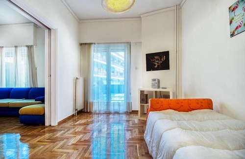 Ampelokipoi Apartment | Spacious flat near Ampelokipoi metro station