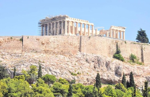 Anafiotika Apartment | Spectacular Acropolis view apartment