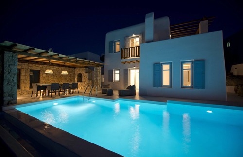 Agios Ioannis Villa | Stunning Ornos Villas | 3 Bedrooms | Villa Pearl | Beautiful Pool Area |.