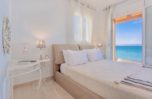 Skaleta Villa | Thalassa Beachfront Villa with private pool