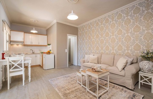 Koutsi Villa | Traditional Villa with Private Pool near Loggos