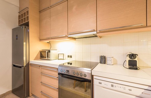 Neos Kosmos Apartment | Traveler s Dream 4 Brdm Renovated Penthouse