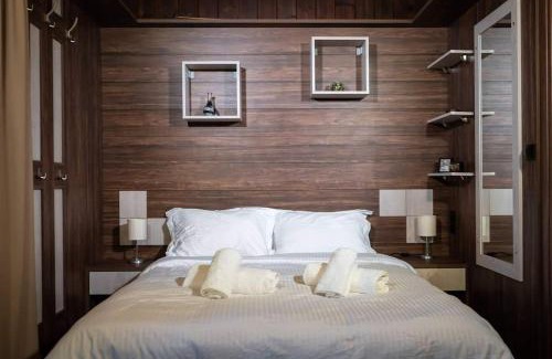 Kalambaka Apartment | Under the rocks
