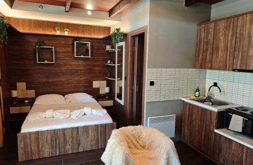 Kalambaka Apartment | Under the rocks