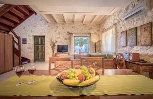 Varvara Villa | Villa ∙ 2 bedrooms ∙ 4 guests