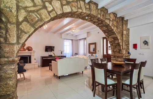 Drosia Villa | Villa ∙ 3 bedrooms ∙ 6 guests
