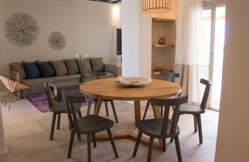 Tourlos Villa | Villa ∙ 4 bedrooms ∙ 8 guests