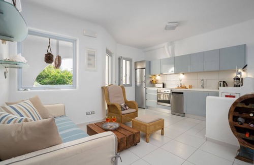 Agios Prokopios House | Villa Albion, Agios Prokopios Naxos
