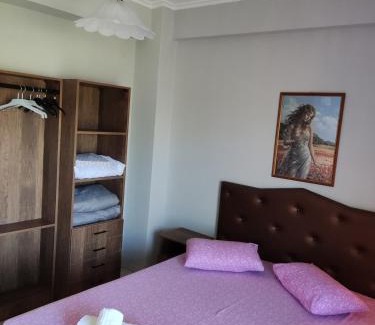 Olymbiaki Akti Hostel | Villa Elli