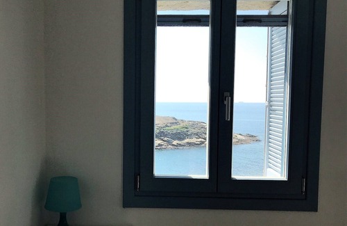 Koundouros Villa | Villa Frear -Two waterfront villas with infinity pool