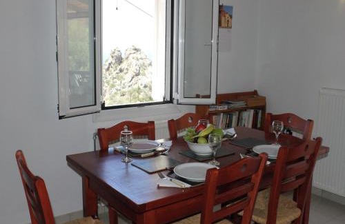 Vizari Villa | Villa in Agia Galini with Pool Views