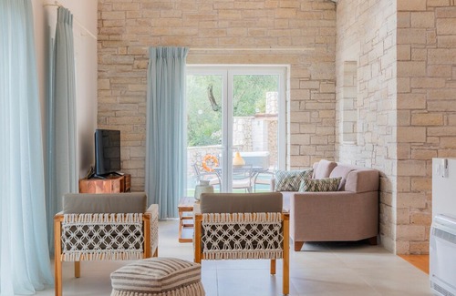 Kavalleraina Villa | Villa Jacaranda in Agní