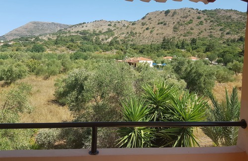Apokoronas Villa | Villa nr Almyrida☀️Private Pool Gated For Child Safety☀️Wifi +good mobile signal