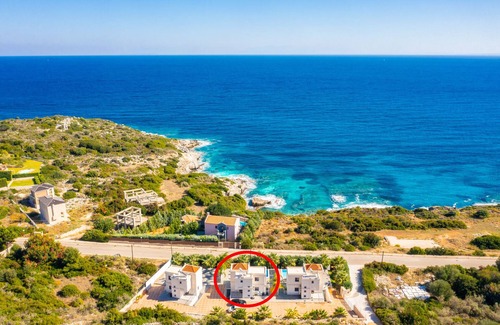 Skala Villa | Villa Starfish: Large Private Pool, Walk to Beach, Sea Views, A/C, WiFi