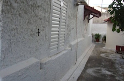 Spata-Artemida House | Village Type House without Luxuries Large and Affordable