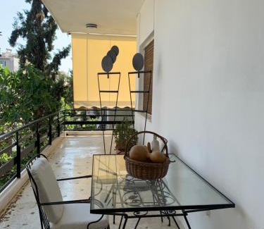 Alimos Apartment | Vintage 70s flat