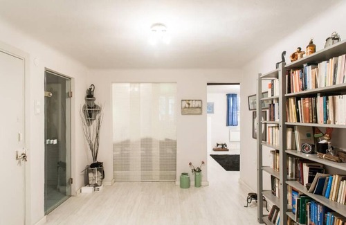 Exarhia Apartment | «Vitamin C» Flat+yard space! 5 min to metro