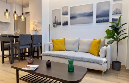 Athens Apartment | Zefyros Home - Luxe Stay with Shared Pool & Gym by TT
