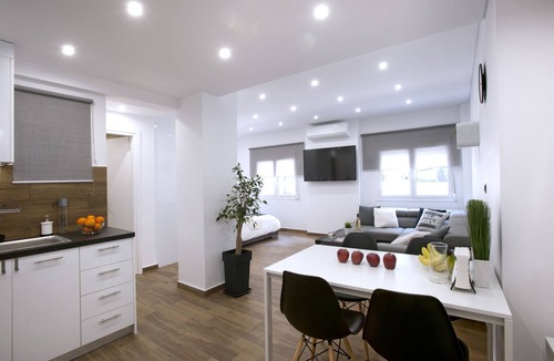 Filopappou Apartment | Α Koukaki, Modern Newly Refurbished Apartment