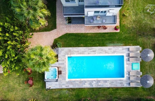 Nopigia Apartment | Πισίνα Υδρομασάζ Σάουνα 200μ από παραλία Κίσσαμος