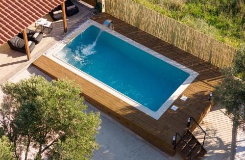 Spata-Artemida Villa | Σπίτι με πισίνα δίπλα στο αεροδρόμιο.