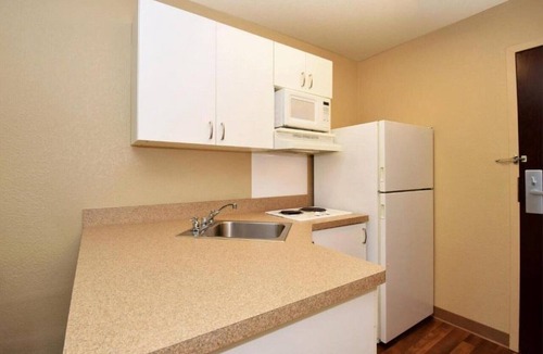 Fishkill Apartment | 1 Queen Bed | ADA/RI Shower/Nsmk/Kitchen