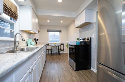 Cleveland Heights House | 10% dsc Spacious Home Near Cleveland Clinic & Downtown Cleveland