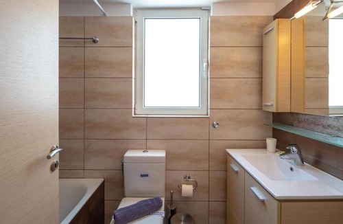 Agios Dimitrios Apartment | 100 m² Apartment ∙ 3 bedrooms ∙ 7 guests