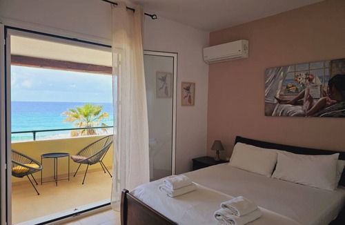 Glyfada Apartment | 100 m² Apartment ∙ 3 bedrooms ∙ 5 guests