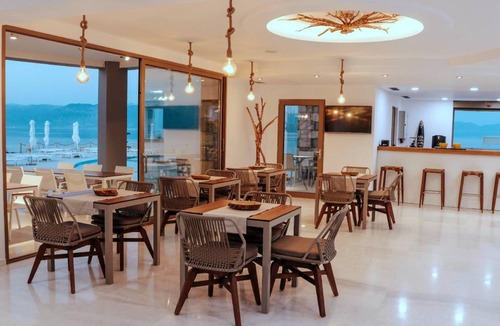 Aipeia Hotel | 100 m² Hotel ∙ 6 guests