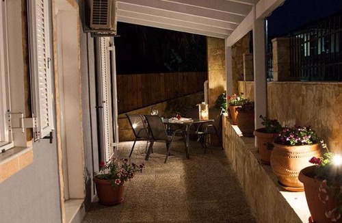 Lakithra House | 100 m² House ∙ 2 bedrooms ∙ 5 guests