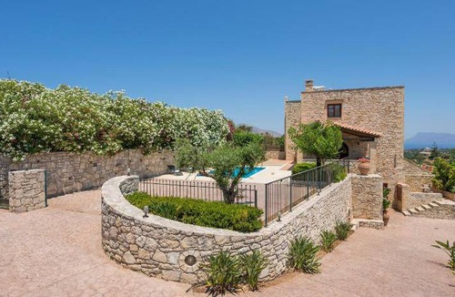 Platanos Resort | 100 m² Resort ∙ 2 bedrooms ∙ 5 guests