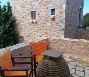 Omales Villa | 100 m² Villa ∙ 2 bedrooms ∙ 4 guests