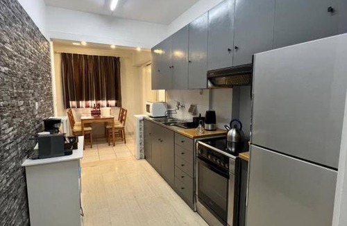 Vouliagmeni Apartment | 103 m² Apartment ∙ 2 bedrooms ∙ 7 guests