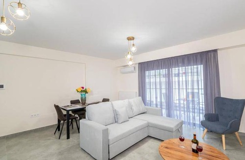 Peristeri Apartment | 105 m² Apartment ∙ 2 bedrooms ∙ 6 guests