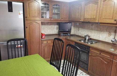 Acharnes Apartment | 107 m² Apartment ∙ 3 bedrooms ∙ 5 guests
