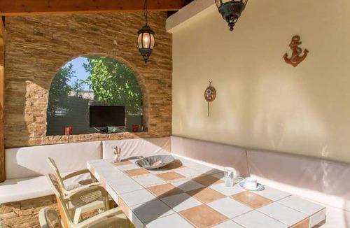 Salamis House | 110 m² House ∙ 3 bedrooms ∙ 9 guests