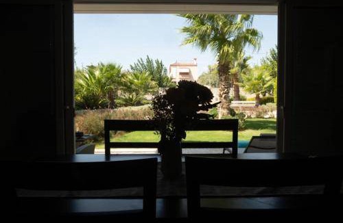 Saronikos Villa | 110 m² Villa ∙ 2 bedrooms ∙ 5 guests