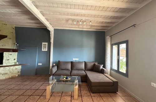 Frinion Villa | 119 m² Villa ∙ 3 bedrooms ∙ 6 guests