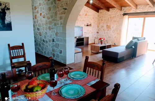 Pemonia Villa | 119 m² Villa ∙ 3 bedrooms ∙ 6 guests