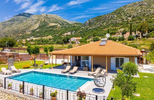 Kolaitis Villa | 120 m² Villa ∙ 2 bedrooms ∙ 4 guests