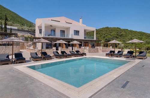 Spanokhorion Villa | 120 m² Villa ∙ 4 bedrooms ∙ 8 guests