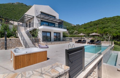 Spanokhorion Villa | 120 m² Villa ∙ 4 bedrooms ∙ 8 guests
